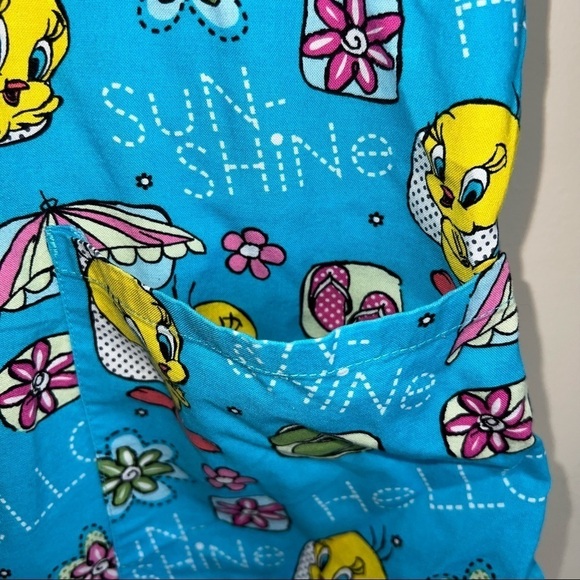 Looney Tunes Tweety Bird Cotton Scrub Shirt Size Medium - Picture 6 of 8